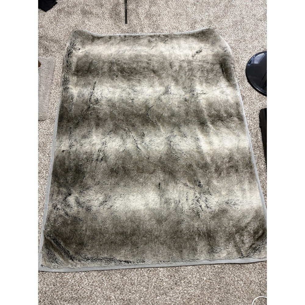 Pottery Barn Grey Faux Fur Throw Blanket 50x60" Soft Plush Bedding EUC